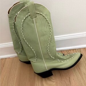 Pistachio Green white stitching Western Cowboy Boots Dan Post 7.5 M size.